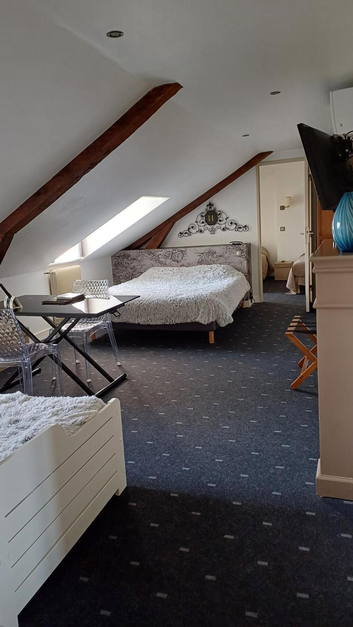 Logis Hotel Le Cerf Briare Kültér fotó