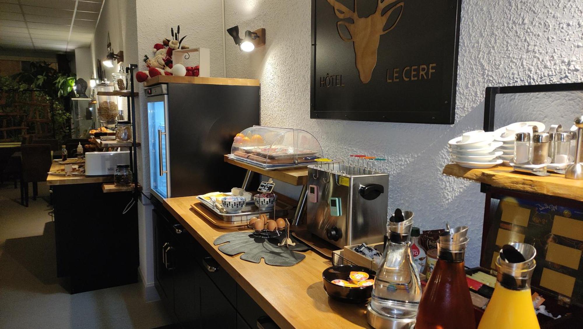 Logis Hotel Le Cerf Briare Kültér fotó