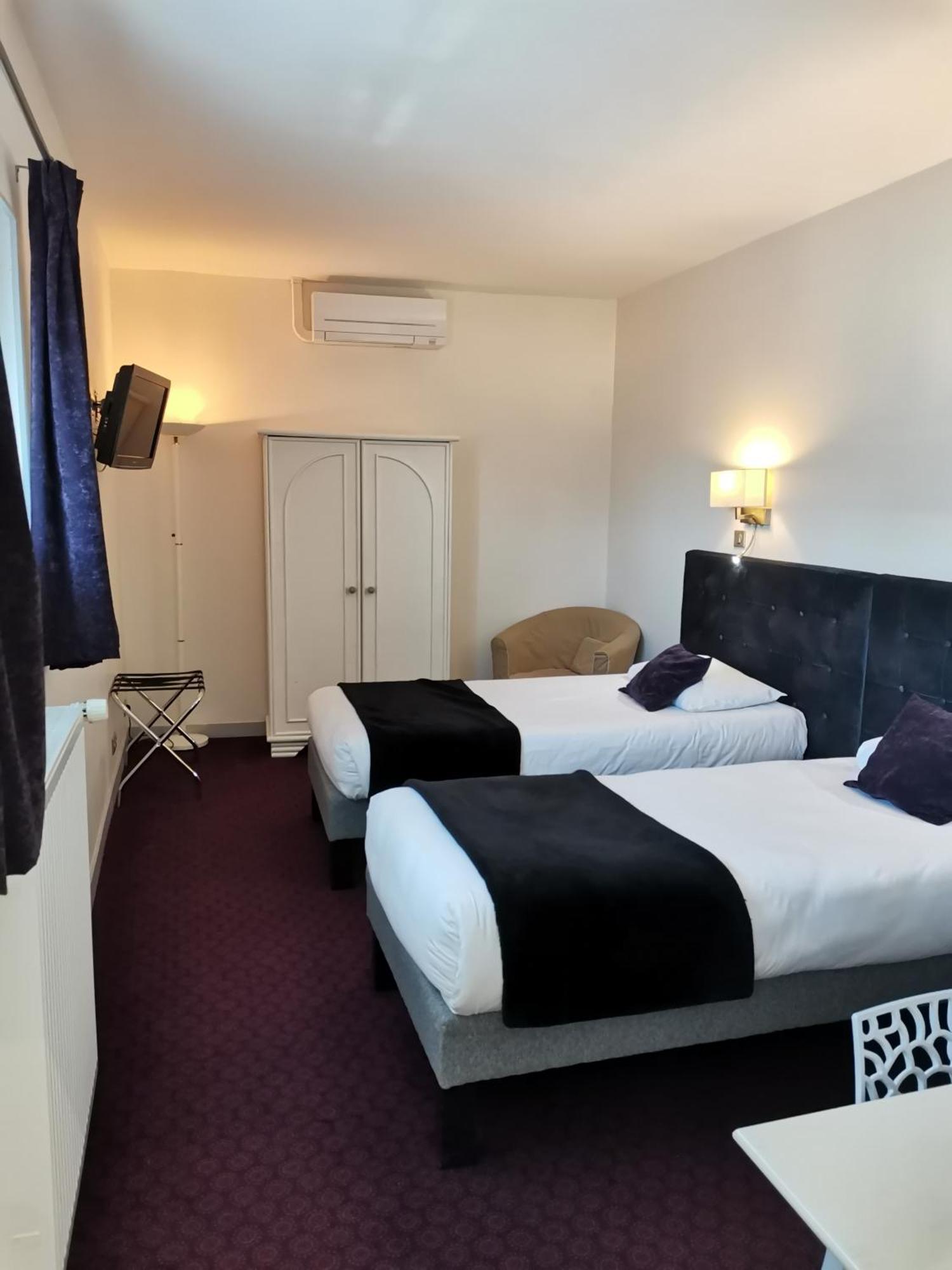 Logis Hotel Le Cerf Briare Kültér fotó