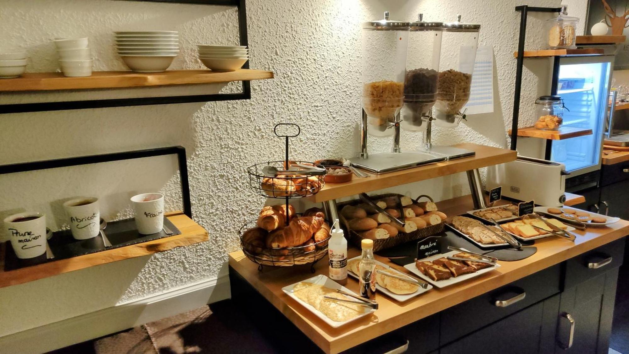 Logis Hotel Le Cerf Briare Kültér fotó
