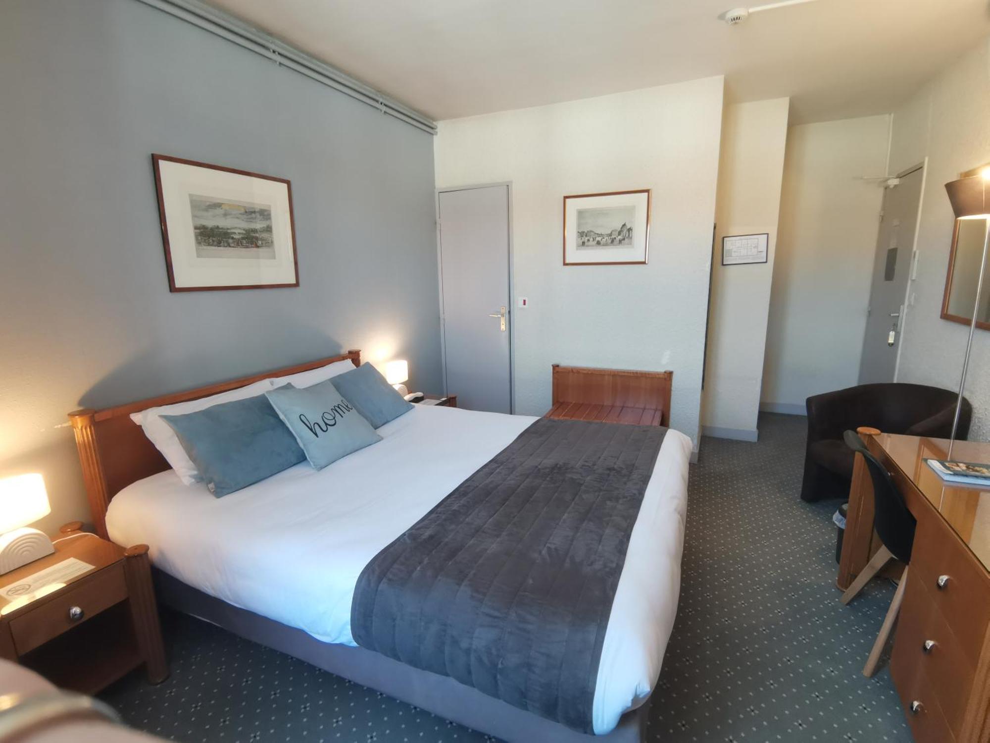 Logis Hotel Le Cerf Briare Kültér fotó