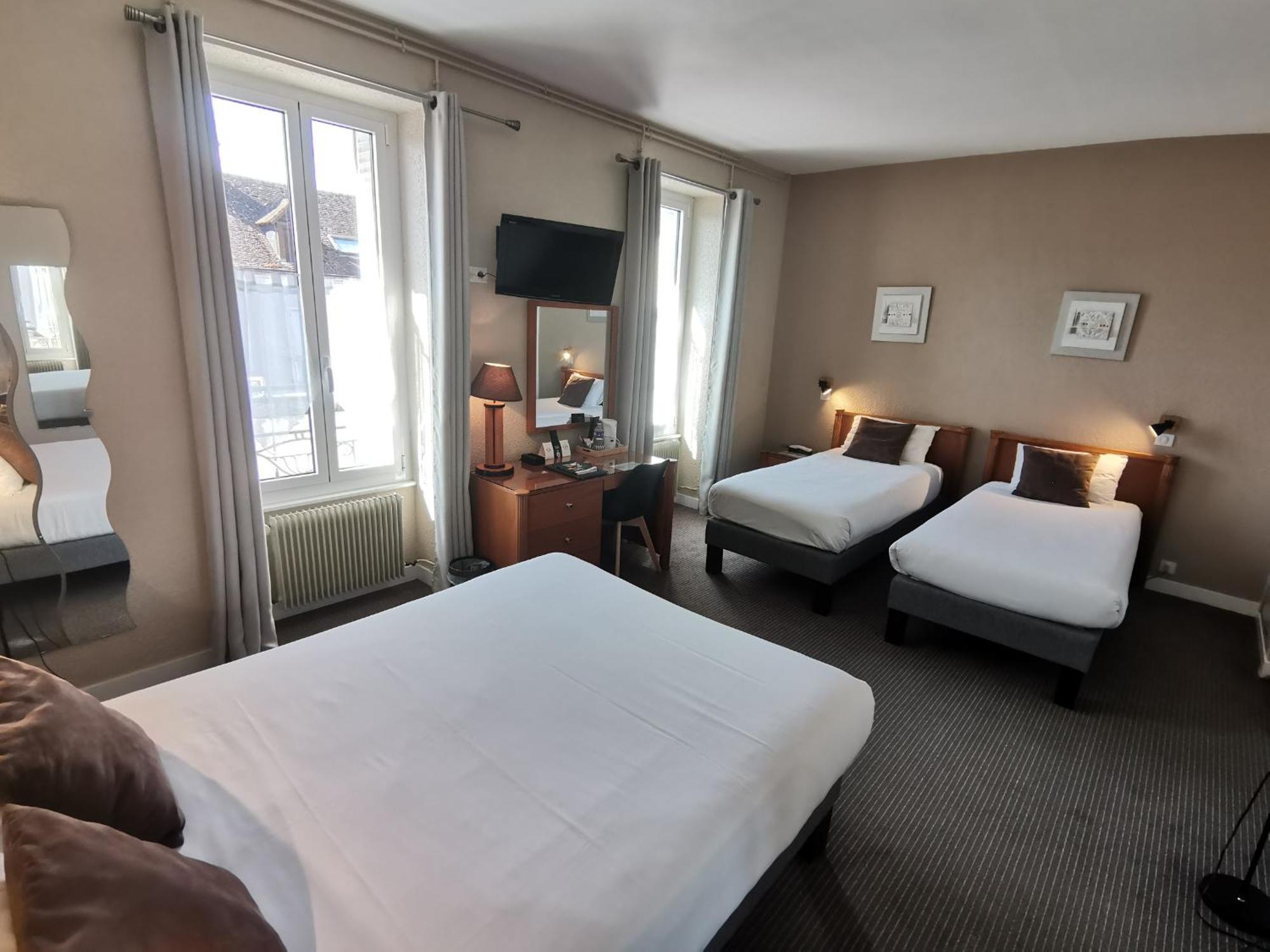 Logis Hotel Le Cerf Briare Kültér fotó