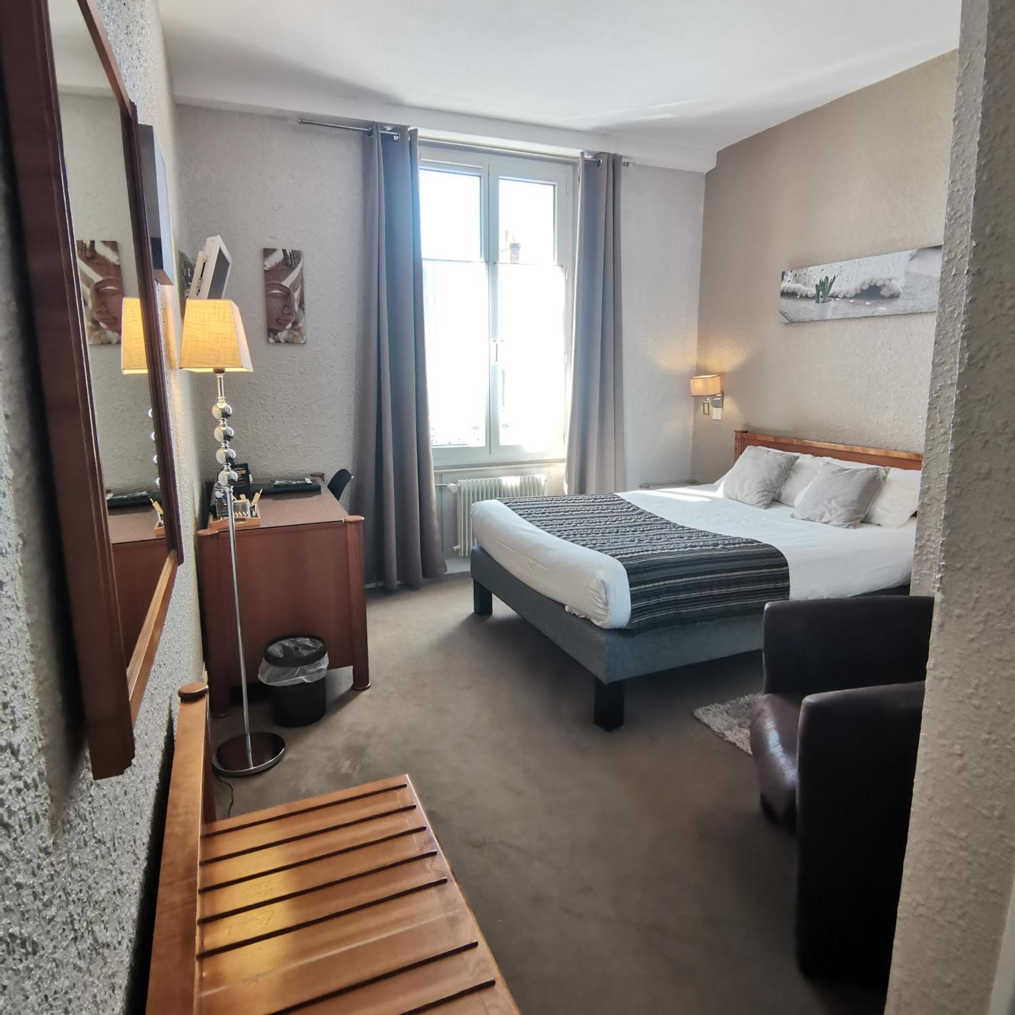 Logis Hotel Le Cerf Briare Kültér fotó