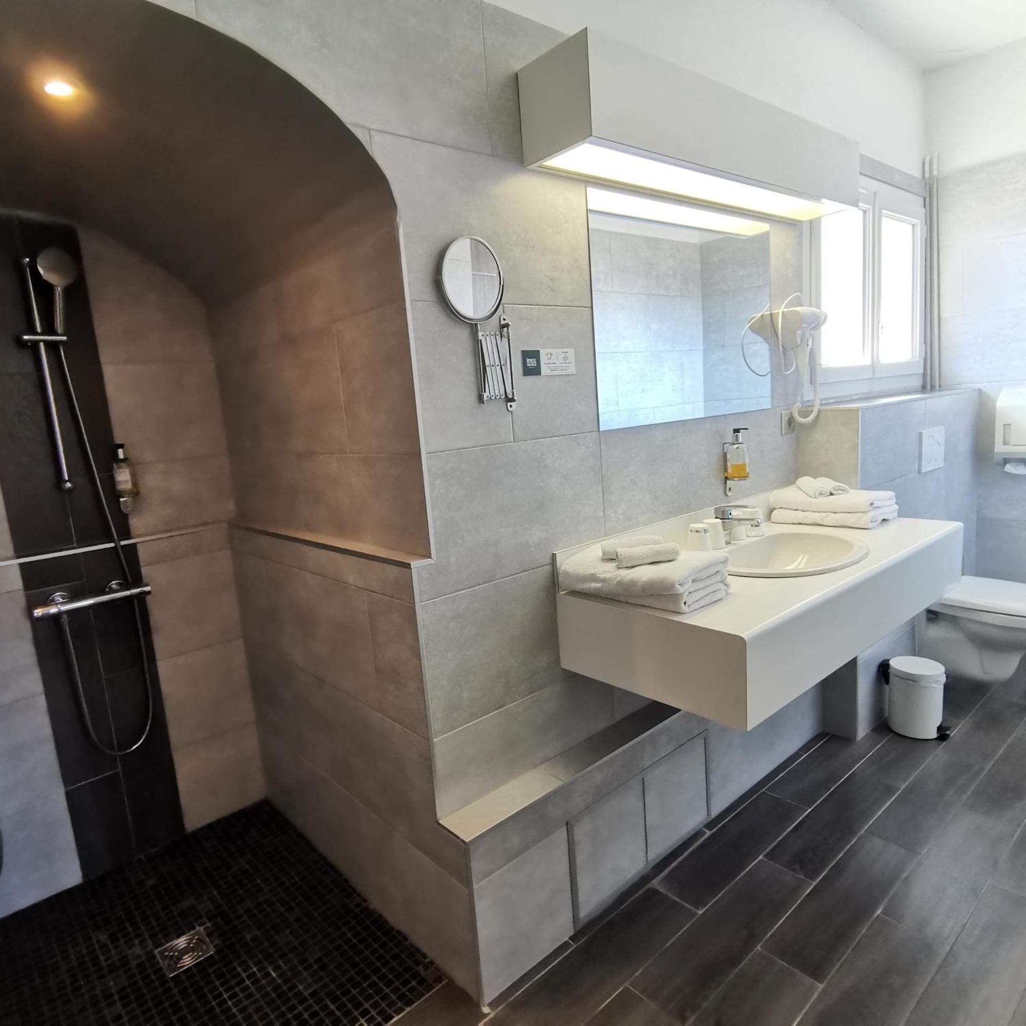 Logis Hotel Le Cerf Briare Kültér fotó