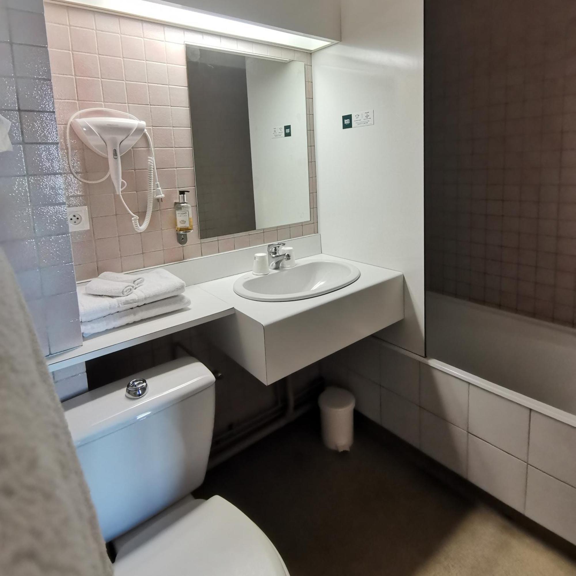 Logis Hotel Le Cerf Briare Kültér fotó